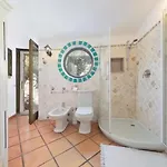 Elite Collection Pavoni In Apartment