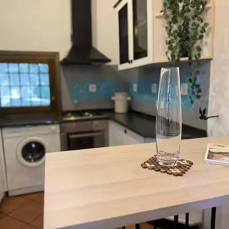 Elite Collection Pavoni In Apartment *